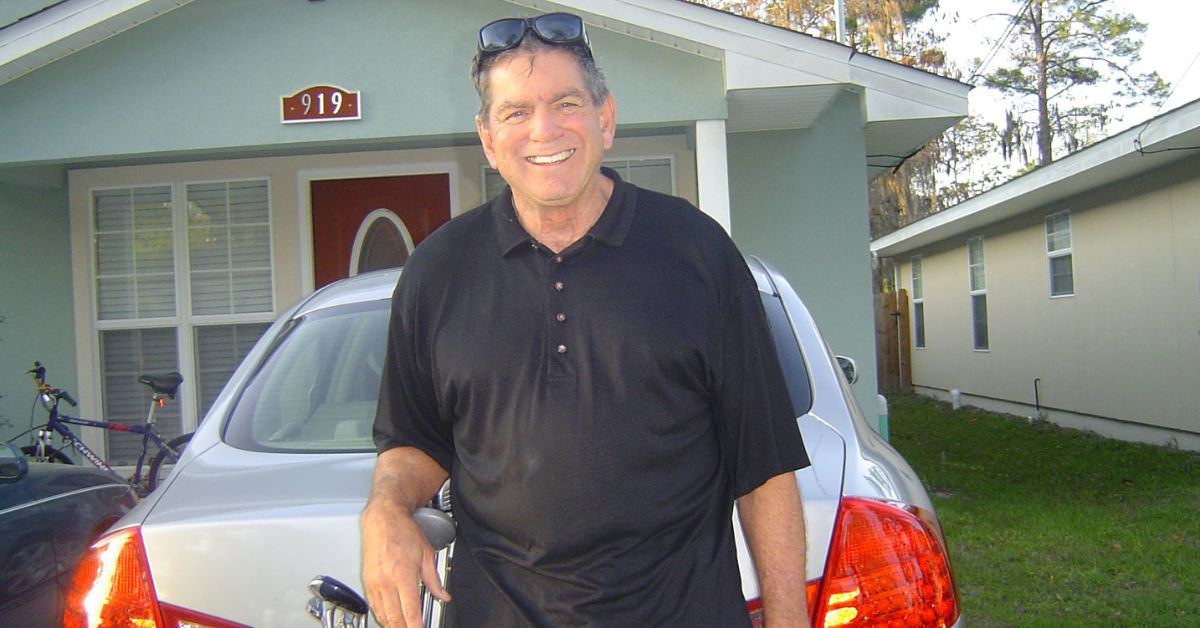Florida Coach With Alzheimer, Exploited by Nurse and Her Daughter, Who Stole Bikes, Furniture, and Increased His Weekly Cash Withdrawals by $400