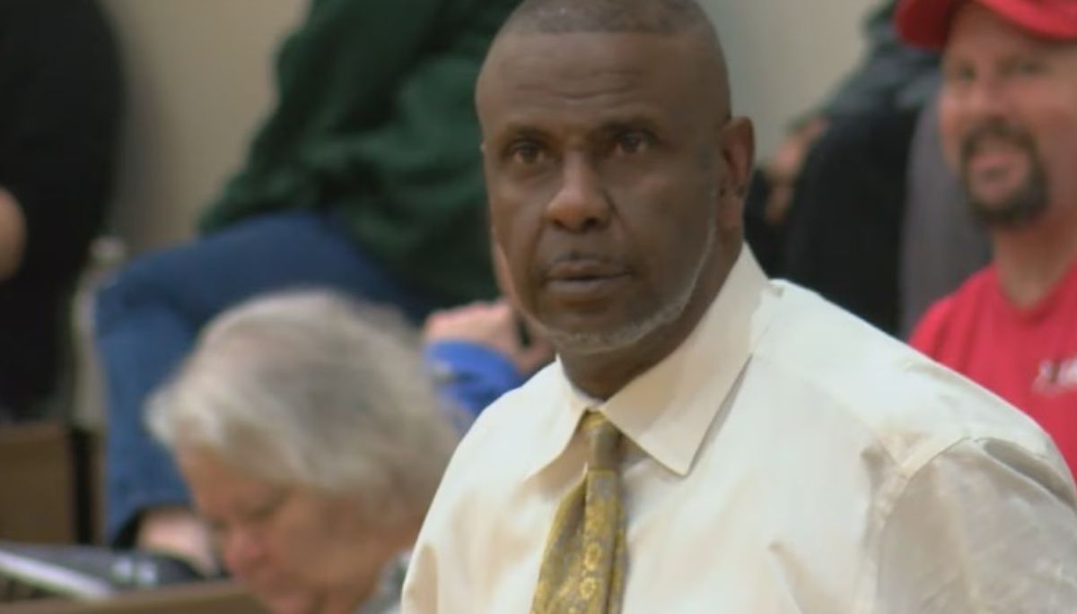 Hamilton Christian School Basketball Coach Dexter Washington Placed on Administrative Leave as His Son Allegedly Covers Up Student Sexual Assaults