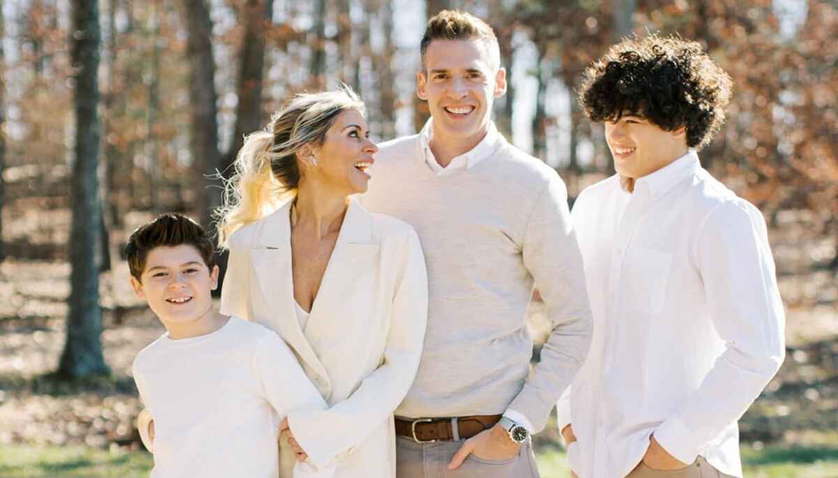 University of Richmond Linebacker Jackson Thorne’s mother, Holly “Hol” Zungali, 42, Passed Away, leaving a Courageous Legacy