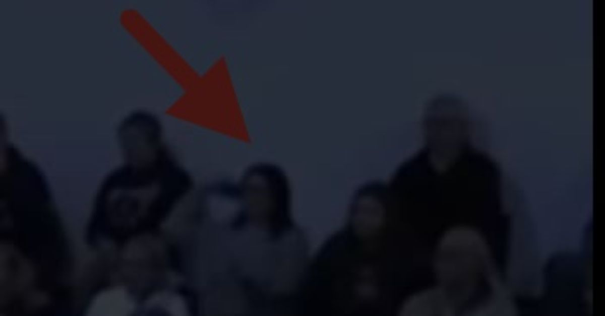 Marysville Supporter Mom Throws Object at Opposing Player and Calls Her a B*tch During High School Girls Basketball Game!