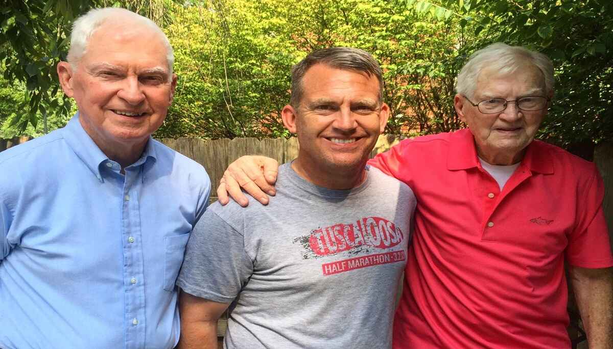 KHSAA Basketball Official Tommy Shuck, 97, Passed Away, Leaving His Wife of 60 years